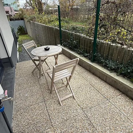 Apartment Air Conditioned 1 Apartment, With Garden, New Building