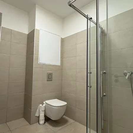Air Conditioned 1 Apartment, With Garden, New Building Apartament *