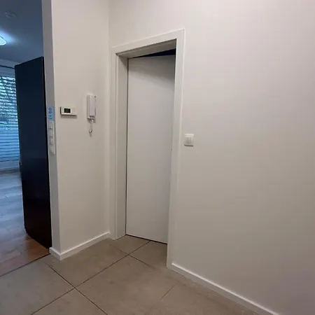 Air Conditioned 1 Apartment, With Garden, New Building