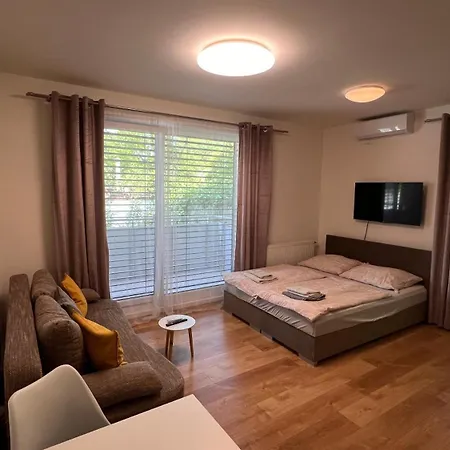 Air Conditioned 1 Apartment, With Garden, New Building Apartament Bratislava