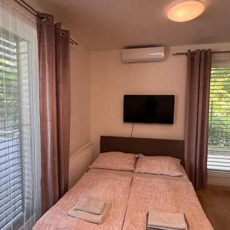 Apartament Air Conditioned 1 Apartment, With Garden, New Building *