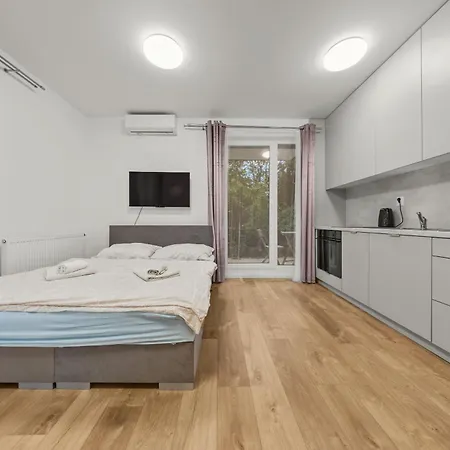 Air Conditioned 1 Apartment, With Garden, New Building Apartamento