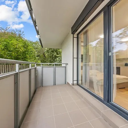 Air Conditioned 1 Apartment, With Garden, New Building Apartamento *