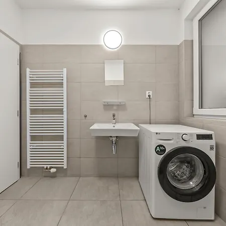 Air Conditioned 1 Apartment, With Garden, New Building Apartamento *