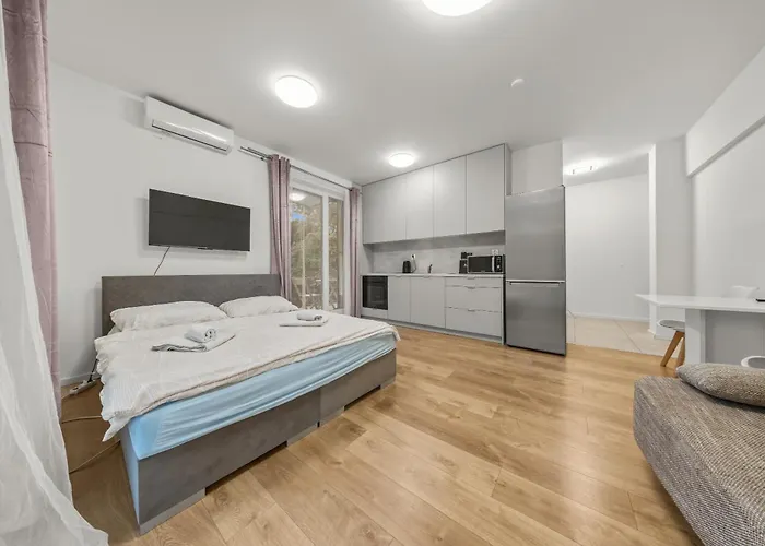 Air Conditioned 1 Apartment, With Garden, New Building